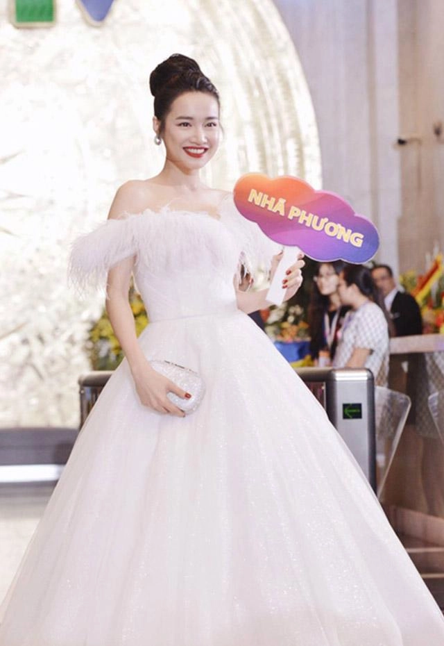 Vướng nghi vấn bầu trước hôn nhân nhã phương vẫn thừa sức rạng rỡ chẳng có dấu hiệu tăng cân