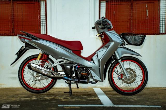 Wave 125i độ đẳng cấp của biker thái - hướng đến sắc đỏ để làm nổi tông màu xám