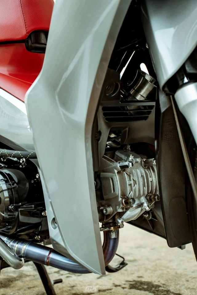 Wave 125i độ đẳng cấp của biker thái - hướng đến sắc đỏ để làm nổi tông màu xám