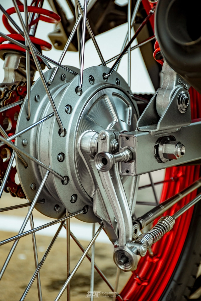 Wave 125i độ đẳng cấp của biker thái - hướng đến sắc đỏ để làm nổi tông màu xám