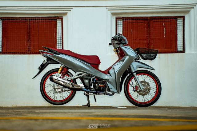 Wave 125i độ đẳng cấp của biker thái - hướng đến sắc đỏ để làm nổi tông màu xám