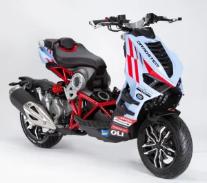 Xe tay ga cao cấp italjet dragster 300 sẽ thu hút mọi ánh nhìn khi xuống đường