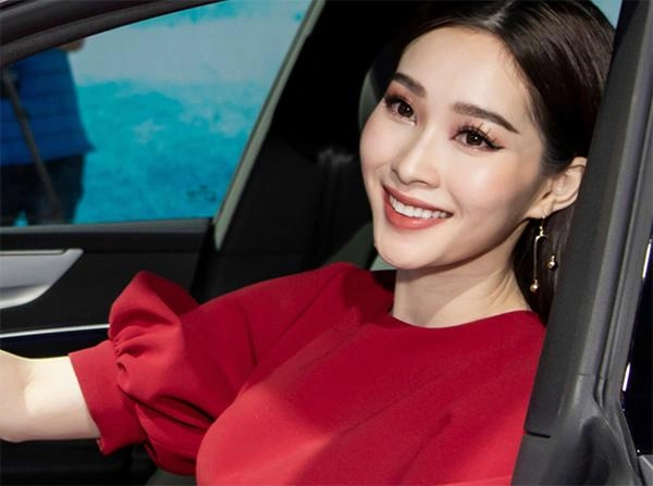 Xinh đẹp là thế hh đặng thu thảo vẫn bị các thánh soi tăm tia bởi lỗi trang điểm này