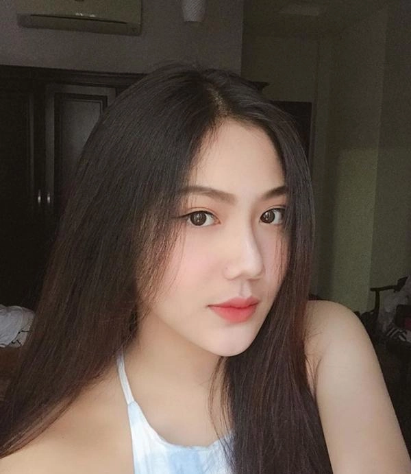 Xuất hiện cô nàng triệu vy bản sao đẹp hơn cả bản chính khiến ai cũng nao lòng