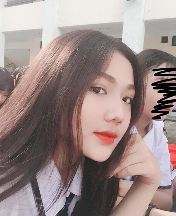 Xuất hiện cô nàng triệu vy bản sao đẹp hơn cả bản chính khiến ai cũng nao lòng
