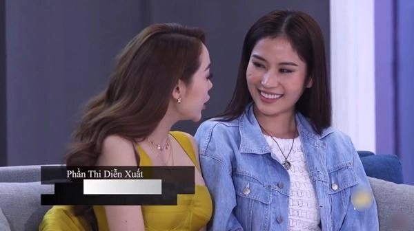 Xuất hiện tại the face minh hằng gây ngạc nhiên bởi chiếc cằm muốn xuyên thủng vạn vật