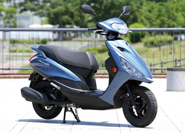 Yamaha bất ngờ ra mắt axis z 2025 thiết kế thể thao cốp rộng hơn lead nhưng giá đắt ngang airblade