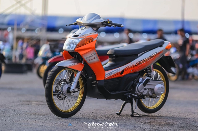 Yamaha nouvo thay đổi tất cả mọi thứ để đuổi kịp thời đại