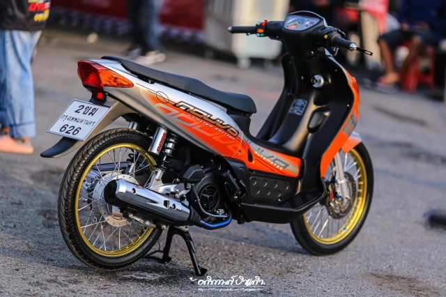 Yamaha nouvo thay đổi tất cả mọi thứ để đuổi kịp thời đại