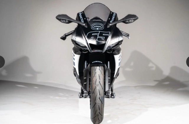 Yamaha r1 jonathan rea replica và winter test hiện đã có sẵn với số lượng giới hạn 65 chiếc