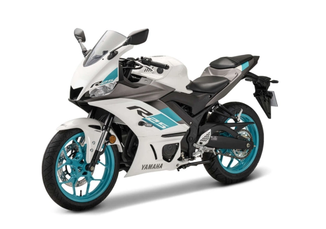 Yamaha r25 2024 ra mắt màu mới tại thị trường cho malaysia