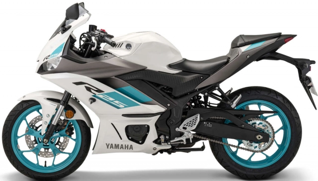 Yamaha r25 2024 ra mắt màu mới tại thị trường cho malaysia