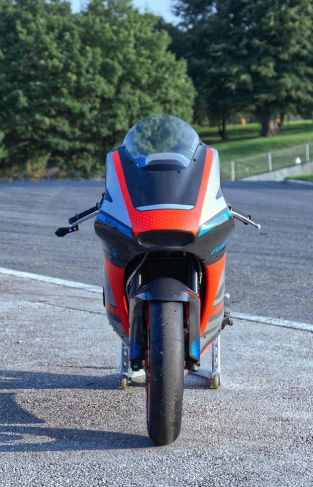 Yamaha r9 concept hoàn thiện sau 2 năm chờ đợi