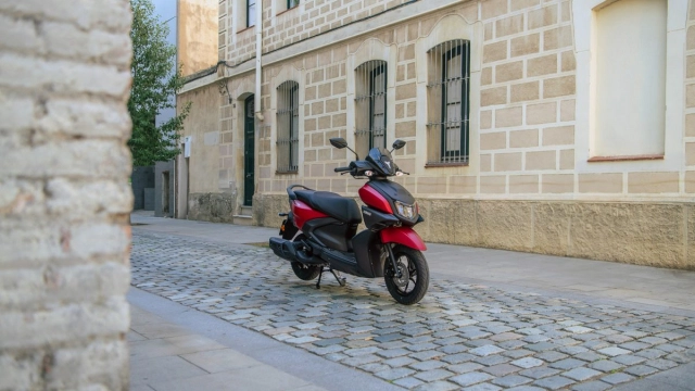 Yamaha tung ra mẫu xe xăng lai điện tối tân sở hữu ngoại hình khác biệt số đông