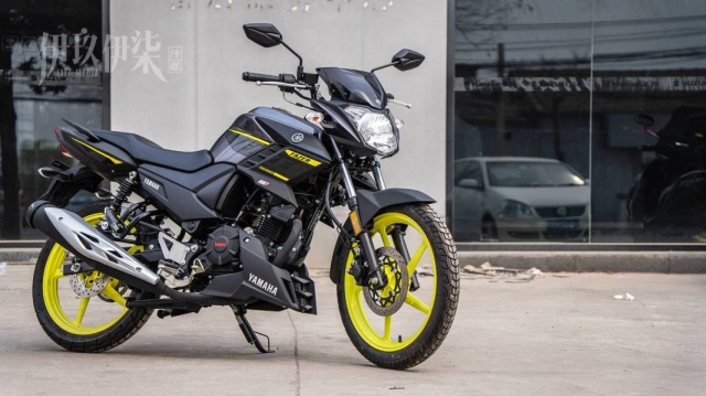 Ys150 2025 sở hữu kiểu dáng yamaha fz tuy nhiên dàn chân lại vô cùng độc lạ