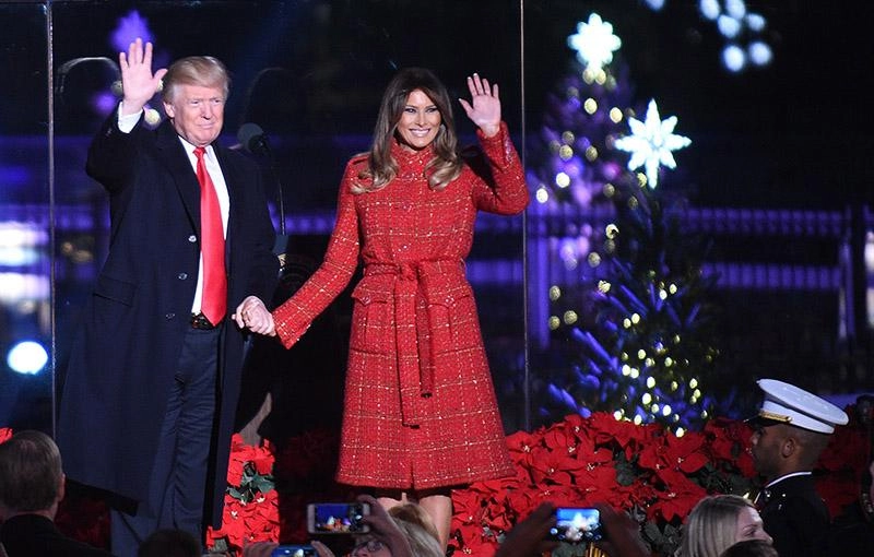 10 lần chọn đồ chuẩn nhất của bà melania trong một năm làm phu nhân tổng thống mỹ