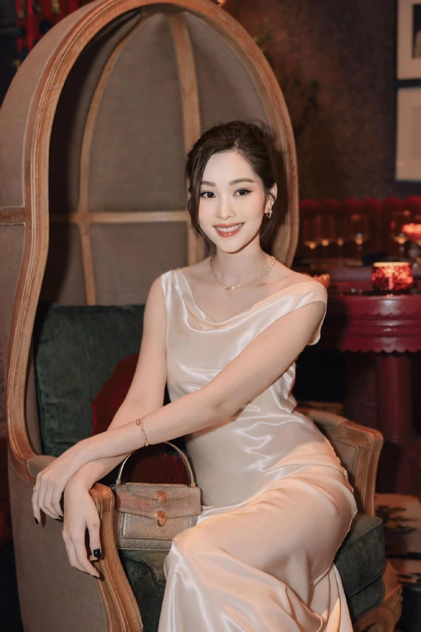 12 năm đăng quang hoa hậu việt nam đặng thu thảo vẫn giữ da trẻ đẹp cách chăm sóc da kỹ càng