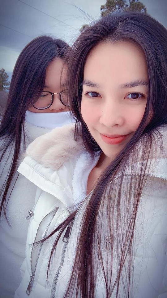 18 năm làm mẹ đơn thân nữ ca sĩ này vẫn tươi trẻ khoe ảnh nude gây sốt dân mạng