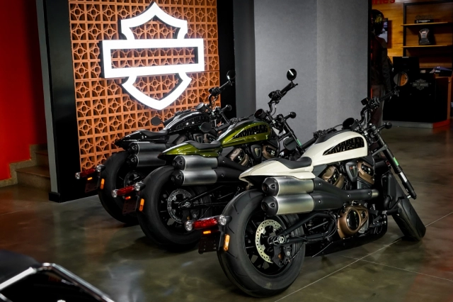 2 mẫu xe mới của harley-davidson giảm giá khủng lên đến 150 triệu đồng tại việt nam