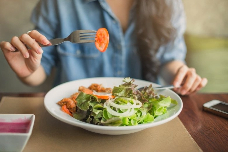 4 bước làm đẹp từ trong ra ngoài giúp xóa mờ lỗ chân lông to tạm biệt khuôn mặt bóng loáng dầu