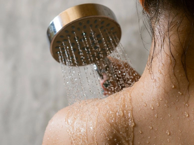 4 lưu ý trị mụn trên vùng da kín đáo chị em lưu lại ngay để tự tin diện đồ hở đón hè