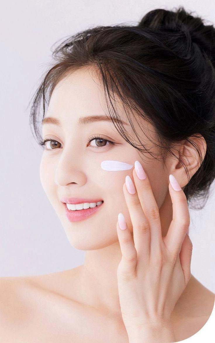 4 sai lầm kinh điển khi dưỡng trắng da chị em dùng mỹ phẩm đắt tiền chỉ gây uổng phí
