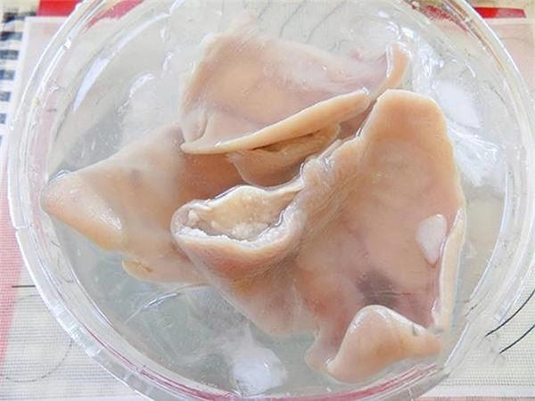 6 cách làm nộm tai heo để chị em tha hồ bung lụa cho ngày nắng
