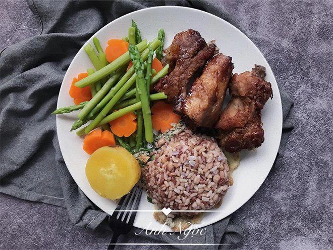 8x giảm 10kg hết bay mụn sau 4 tháng nhờ các món ăn tự nấu vừa ngon lại khoa học
