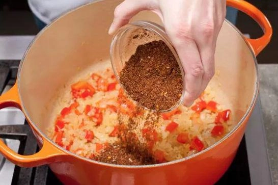 9 mẹo nấu ăn đơn giản nhưng không thể thiếu khi nấu ăn chị em cần biết