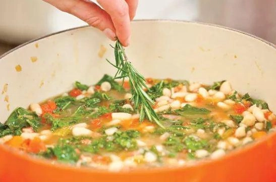 9 mẹo nấu ăn đơn giản nhưng không thể thiếu khi nấu ăn chị em cần biết