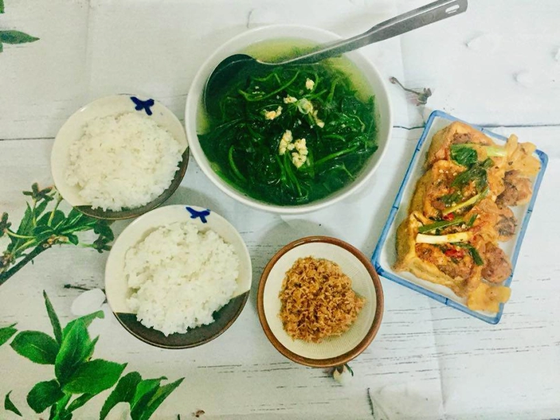 9x chỉ thích nấu cơm cho chồng hôm nào không vào bếp lại áy náy lương tâm