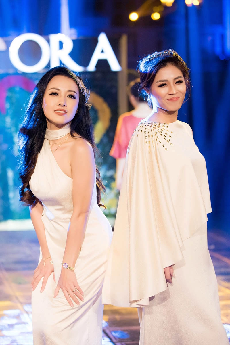 Á hậu tú anh btv hoài anh cùng hơn 30 btv mc truyền hình quá xinh đẹp khi làm mẫu
