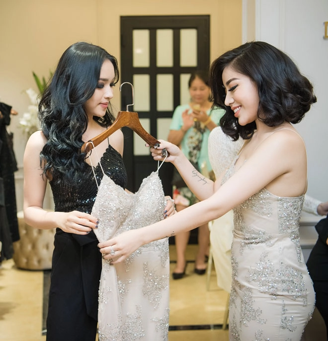 Á hậu tú anh khoe hàng hiệu xa xỉ sau sự cố nhập viện