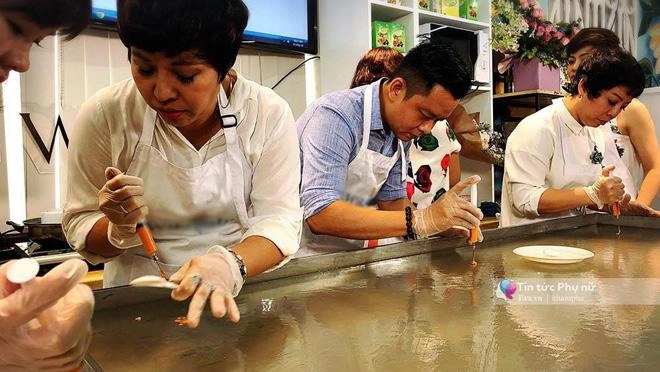 Anh hai sg nấu cỗ thuê 20 năm trở thành sư phụ làng bánh thạch 3d nhờ gen đặc biệt