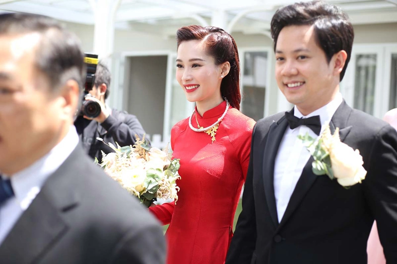 Áo dài ngày cưới của những người đẹp tăng thanh hà thu thảo thủy tiên có gì khác lạ