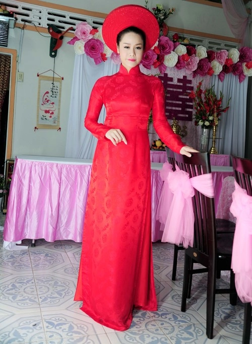 Áo dài ngày cưới của những người đẹp tăng thanh hà thu thảo thủy tiên có gì khác lạ