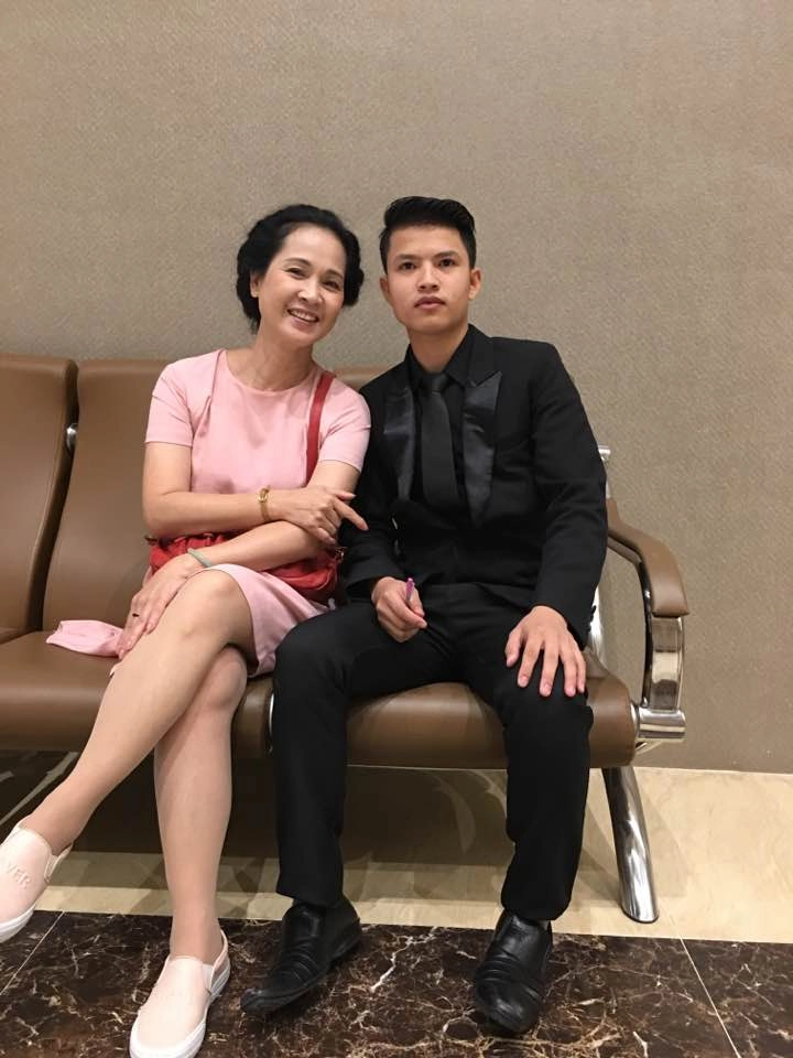 Bà mẹ chồng ghê gớm nhất việt nam 56 tuổi vẫn mặc gì cũng được khen đẹp