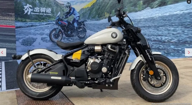 Bản sao triumph bobber từ đối tác piaggio-zongshen bất ngờ xuất hiện