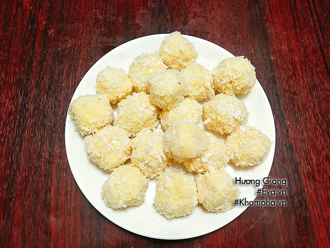 Bánh khoai tây chiên xù nóng hổi nhâm nhi ngày lạnh