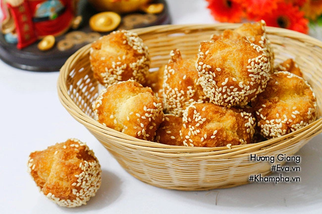 Bánh vừng cười nóng hổi xốp giòn nhâm nhi ngày se lạnh