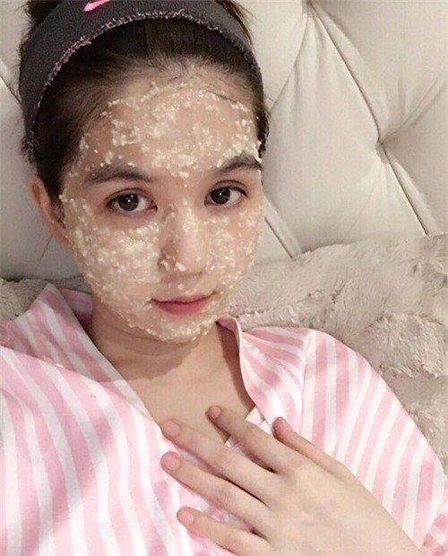 Bất ngờ với công thức dưỡng trắng da tại nhà của hội mỹ nhân việt khi chỉ dùng 2 loại bột giá rẻ