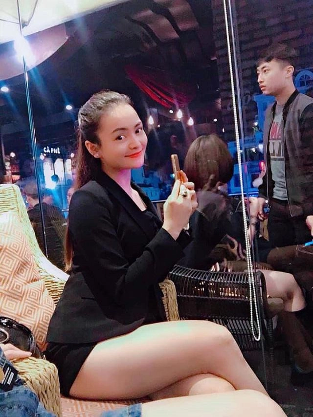 Bất ngờ với dung mạo của cô gái hot nhất hôm nay vì không ghép đôi với trai ki bo