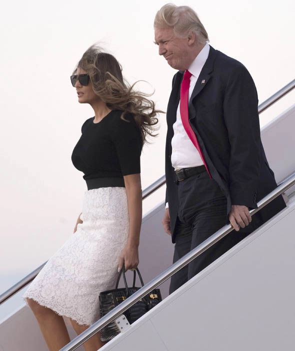 Bí ẩn thời trang hút triệu lượt view của đệ nhất phu nhân mỹ melania trump
