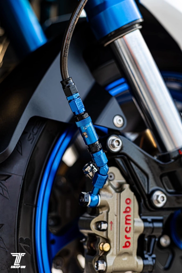Bmw c650 độ phong cách racing với dàn trang bị billet vô cùng chất lượng