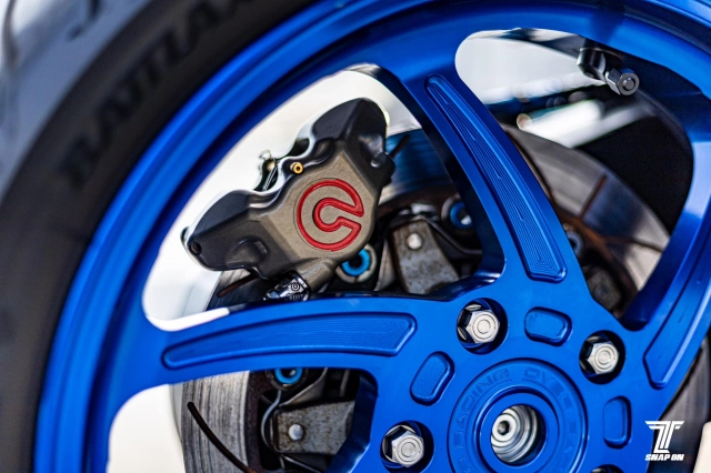 Bmw c650 độ phong cách racing với dàn trang bị billet vô cùng chất lượng