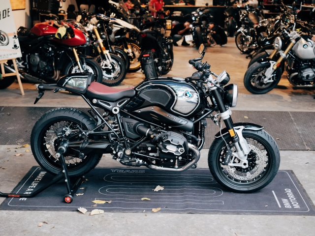 Bmw rninet bản kỷ niệm 100 năm về việt nam với giá gần 1 tỷ đồng