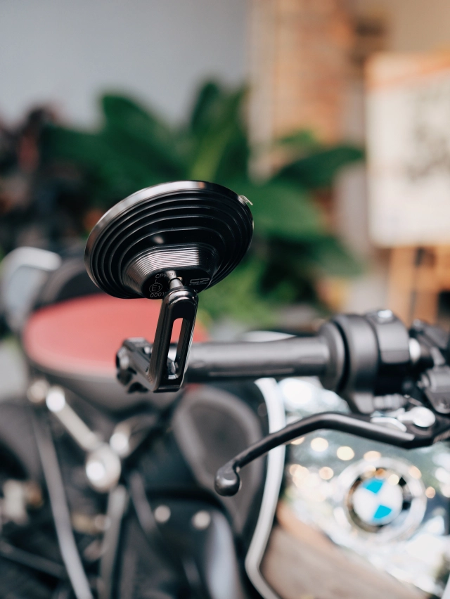 Bmw rninet bản kỷ niệm 100 năm về việt nam với giá gần 1 tỷ đồng