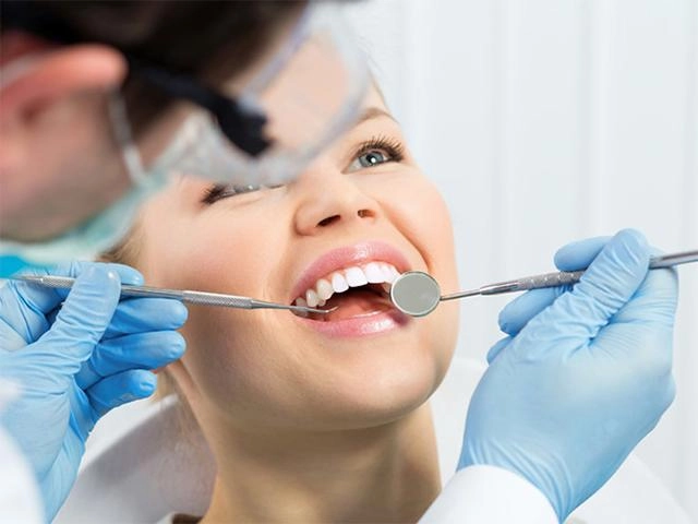 Bọc răng sứ và những điều cần biết để có bộ răng trắng đẹp