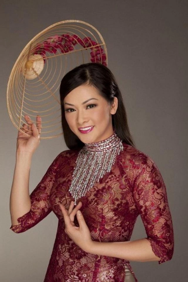 Ca sĩ như quỳnh nhan sắc nghiêng nước nghiêng thành giờ thế nào trước sức mạnh thời gian