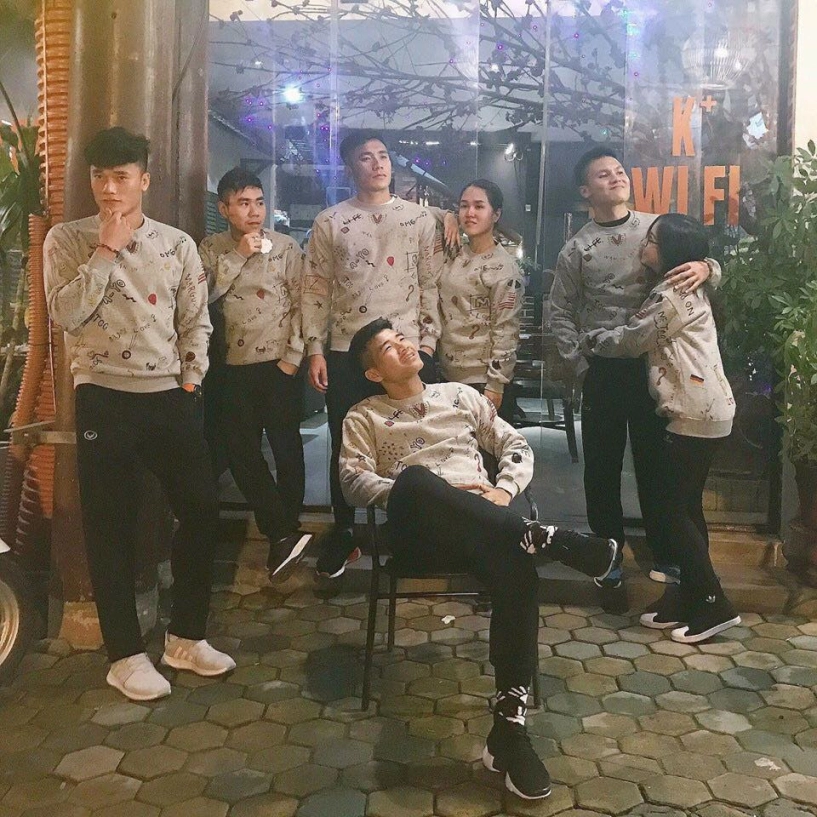 Các nàng ơi đã tậu áo đôi tiến dũng - đức chinh u23 để cổ vũ đội nhà chưa
